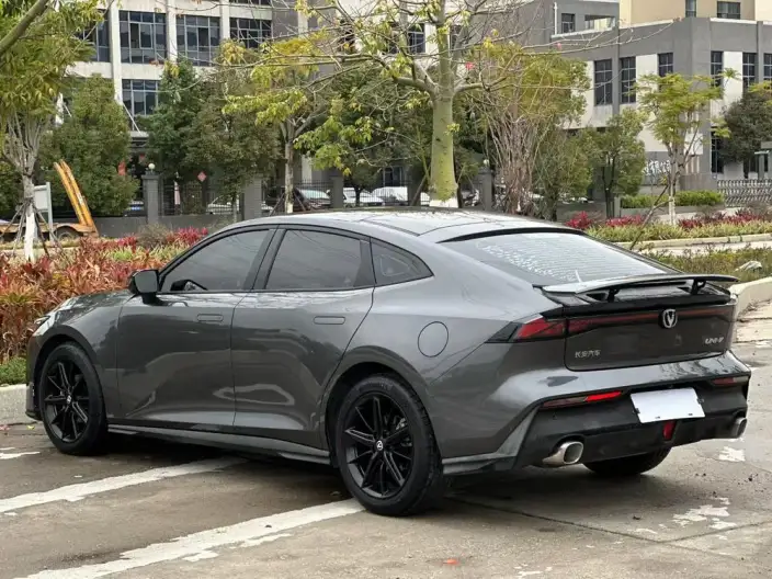 Changan UNI-V 2022 Model 1.5T Noble Model