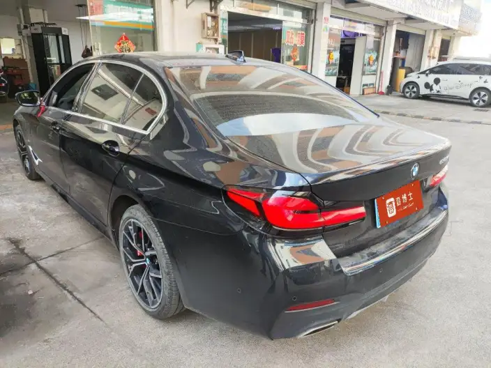 BMW 5 Series 2022 Model 530Li Exclusive Model M Sports Set – фото 3
