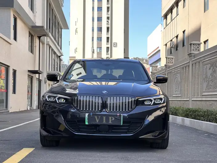 BMW i3 2023 Model eDrive40L Night Edition Sports Set – фото 2