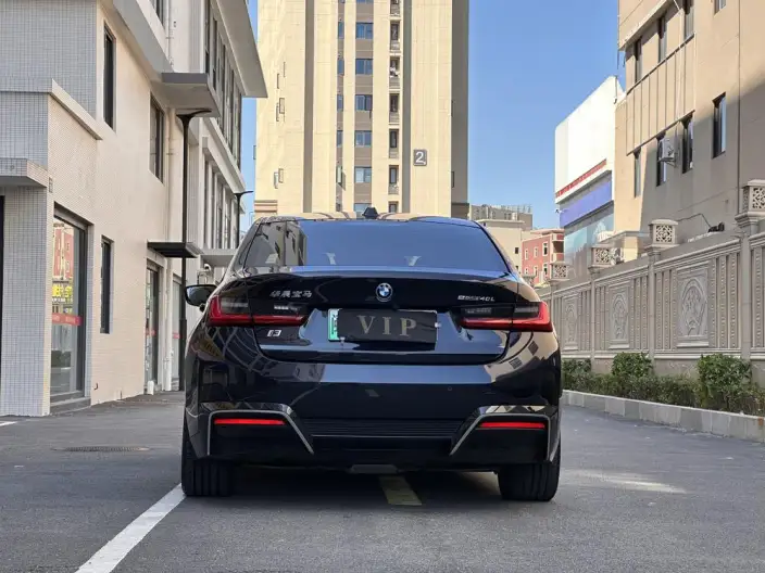 BMW i3 2023 Model eDrive40L Night Edition Sports Set – фото 6