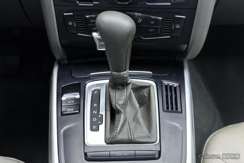 Audi A4 L 2010 модификация 2.0 TFSI Standard type – фото 15
