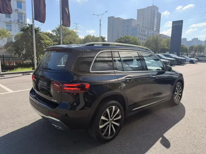 Mercedes-Benz GLB 2025 Model GLB 220 Fashion Model – фото 3