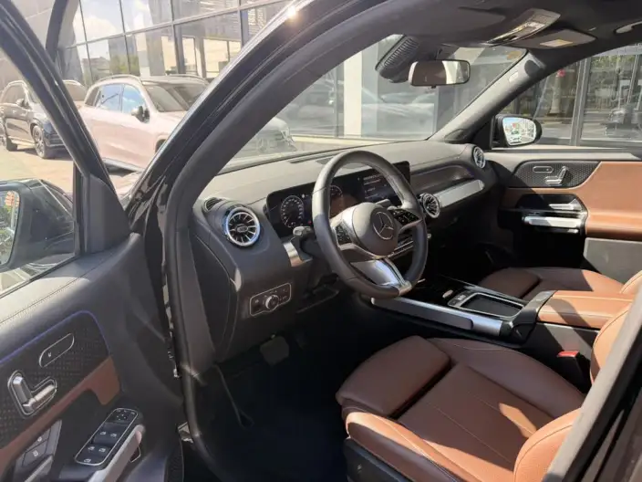 Mercedes-Benz GLB 2025 Model GLB 220 Fashion Model – фото 6