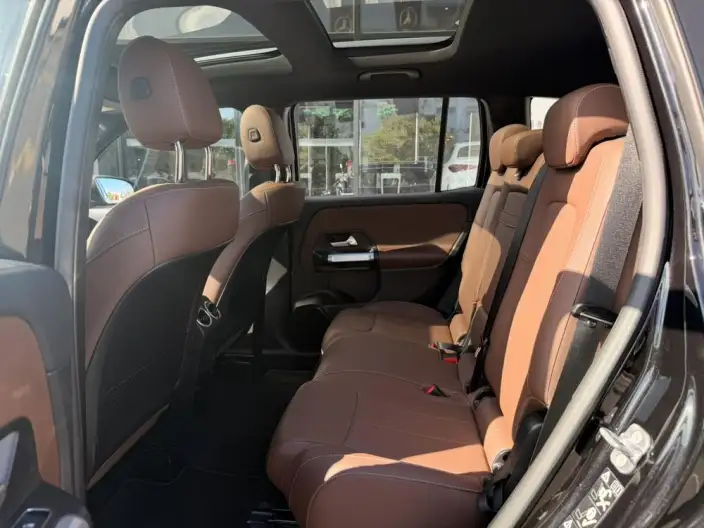 Mercedes-Benz GLB 2025 Model GLB 220 Fashion Model – фото 7