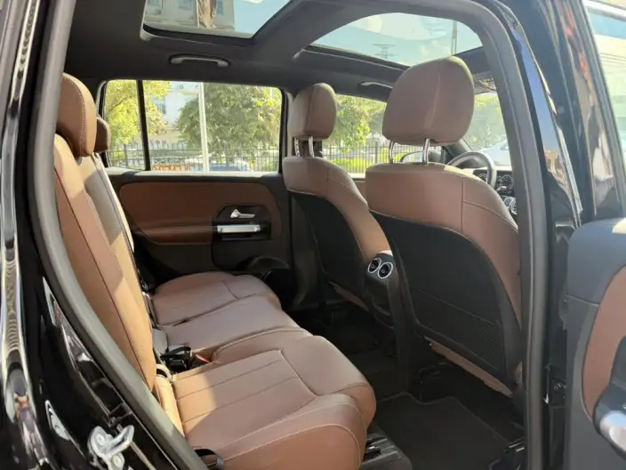 Mercedes-Benz GLB 2025 Model GLB 220 Fashion Model – фото 8