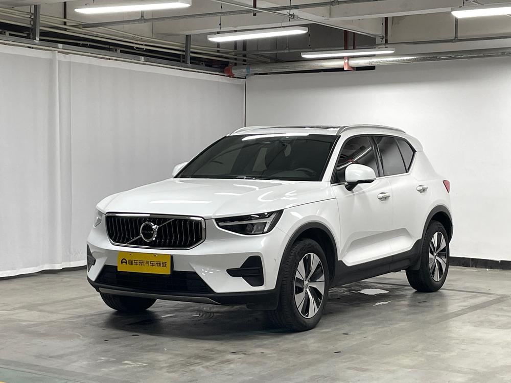 Volvo XC40 2023 B3 Smart Vision Luxury