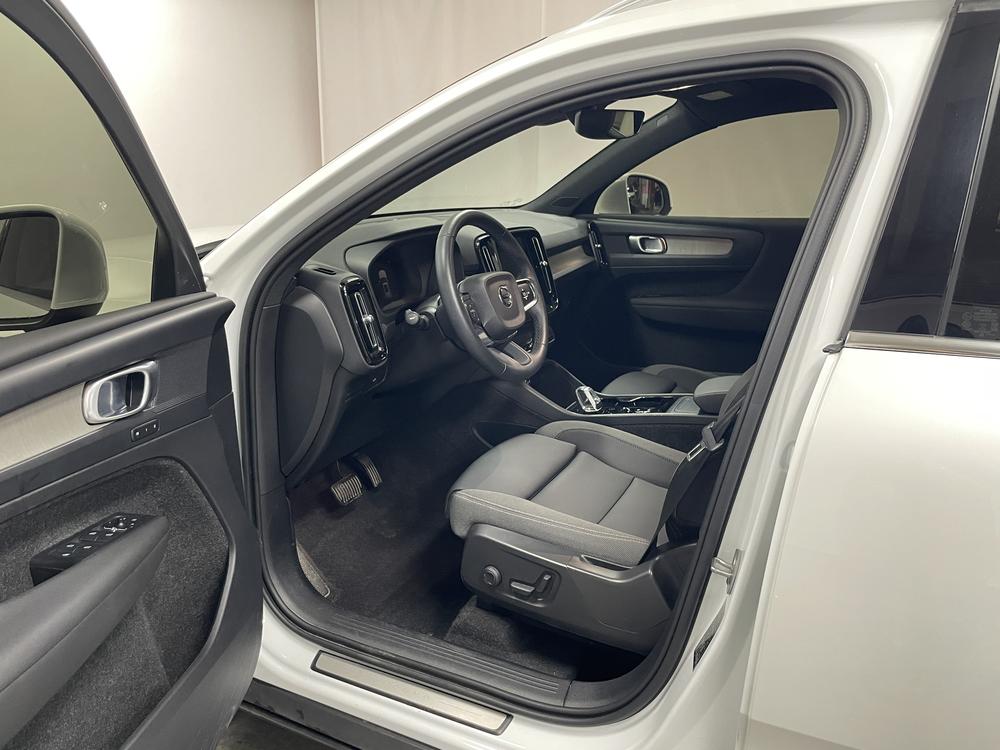 Volvo XC40 2023 B3 Smart Vision Luxury – фото 17