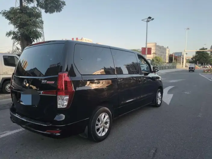 Lingzhi Plus 2024 Model 1.5T Manual Luxury Model 7 seat – фото 6