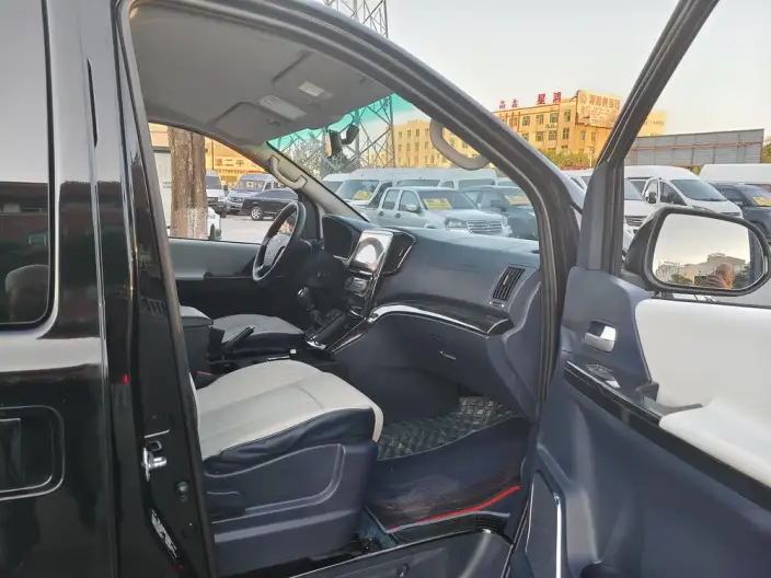 Lingzhi Plus 2024 Model 1.5T Manual Luxury Model 7 seat – фото 7
