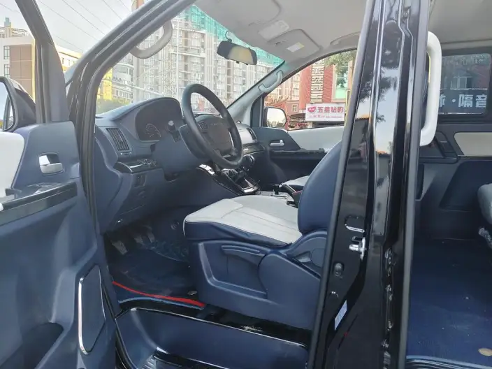Lingzhi Plus 2024 Model 1.5T Manual Luxury Model 7 seat – фото 9