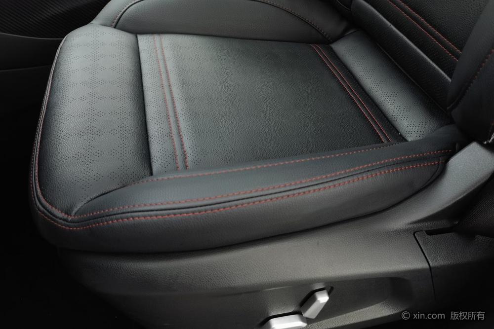 Rui f eng S7 2017 модификация 2.0T Automatic Luxury – фото 19