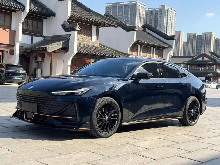 Changan UNI-V 2023 Model 1.5T Noble Model