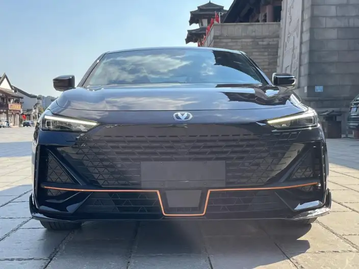 Changan UNI-V 2023 Model 1.5T Noble Model