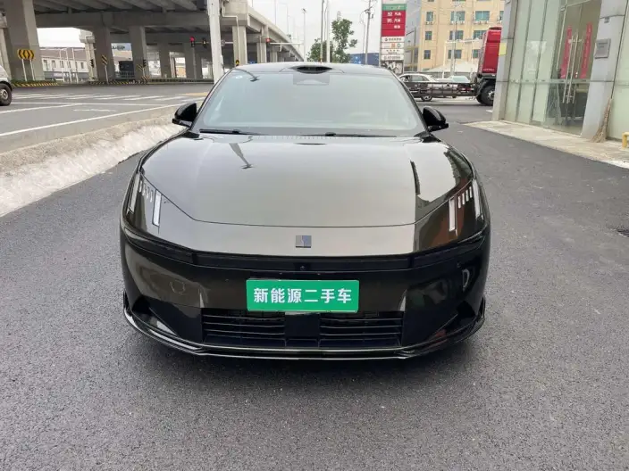 Lynk & Co 10 EM-P 2025 Model 240 4WD Ultra Sports Edition