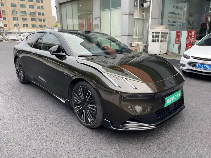 Lynk & Co 10 EM-P 2025 Model 240 4WD Ultra Sports Edition