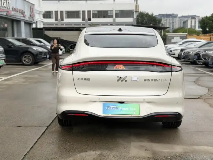 IM LS6 2026 Model EV Pro Max – фото 5
