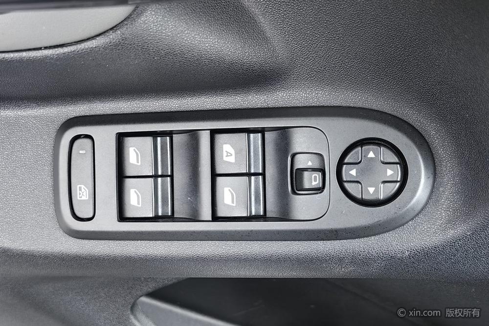 Citroën C3-XR Модель 2020 года 230THP DCT C-Series Tide Enjoy Edition – фото 21