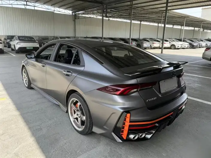 Emzoom 2022 Model 270T J16 R-Style Track Edition