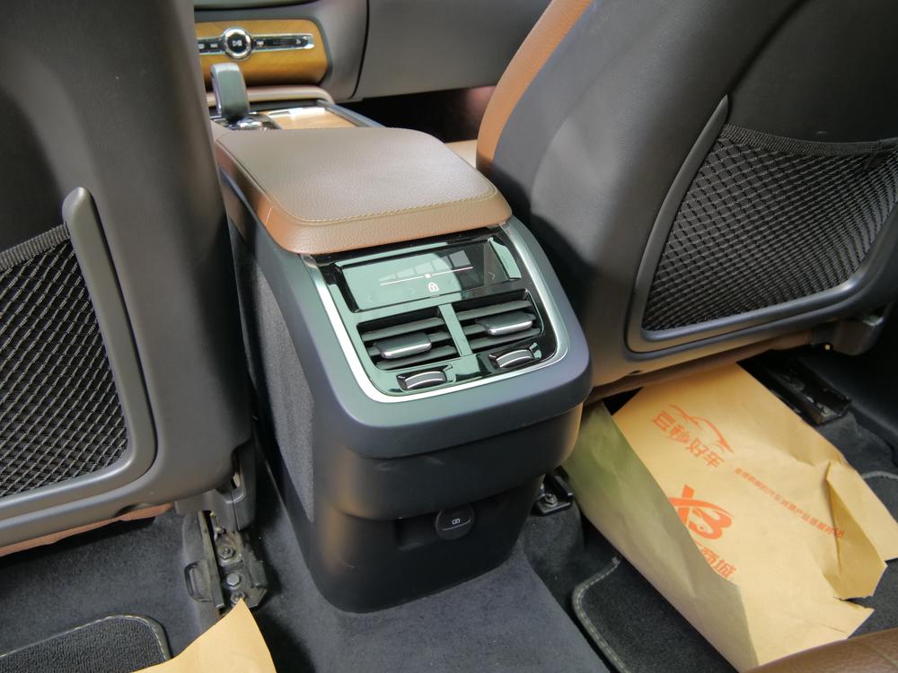Volvo XC90 2022 B5 Smart Enjoy Luxury 7-Seater – фото 10