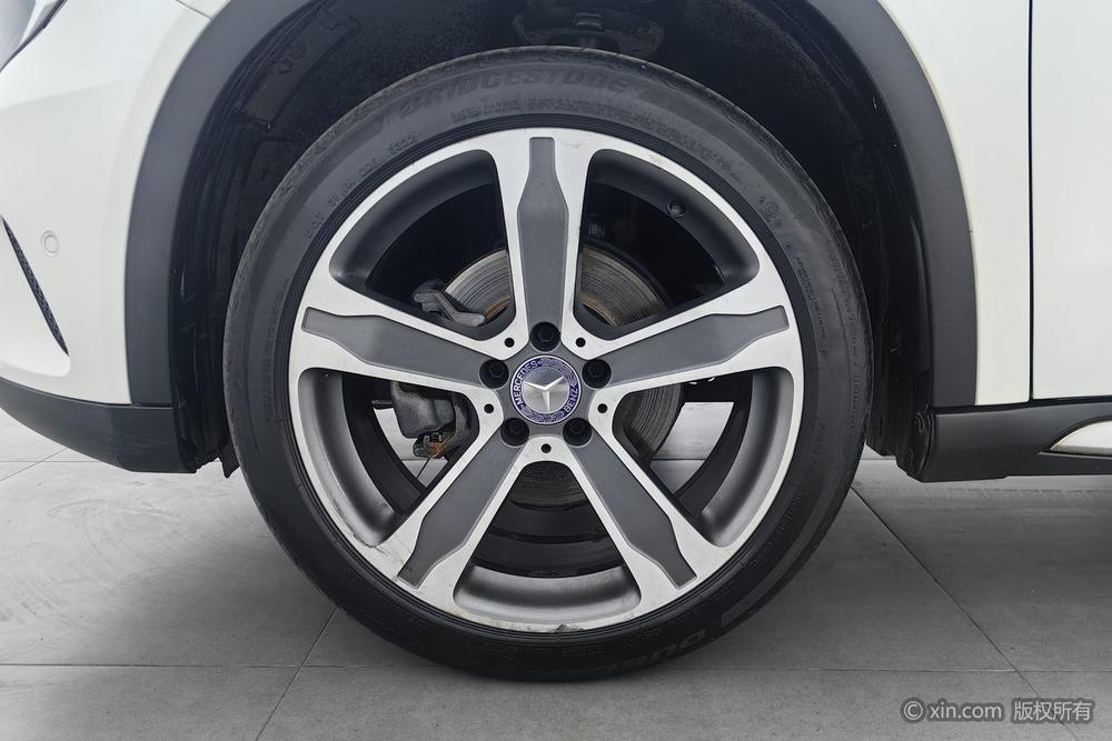 Mercedes-Benz GLA 2015 GLA 220 4MATIC Luxury – фото 9