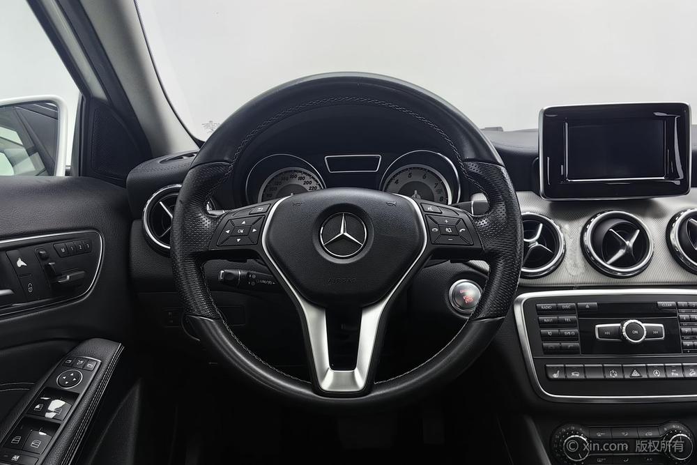 Mercedes-Benz GLA 2015 GLA 220 4MATIC Luxury – фото 14