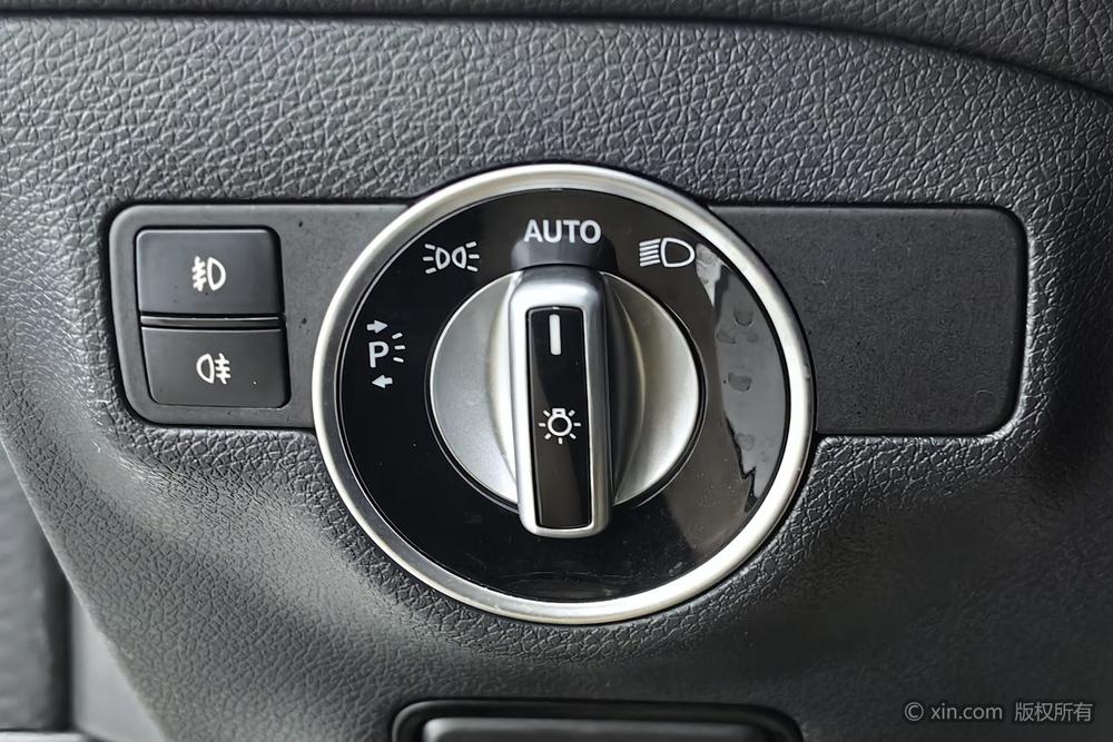 Mercedes-Benz GLA 2015 GLA 220 4MATIC Luxury – фото 16