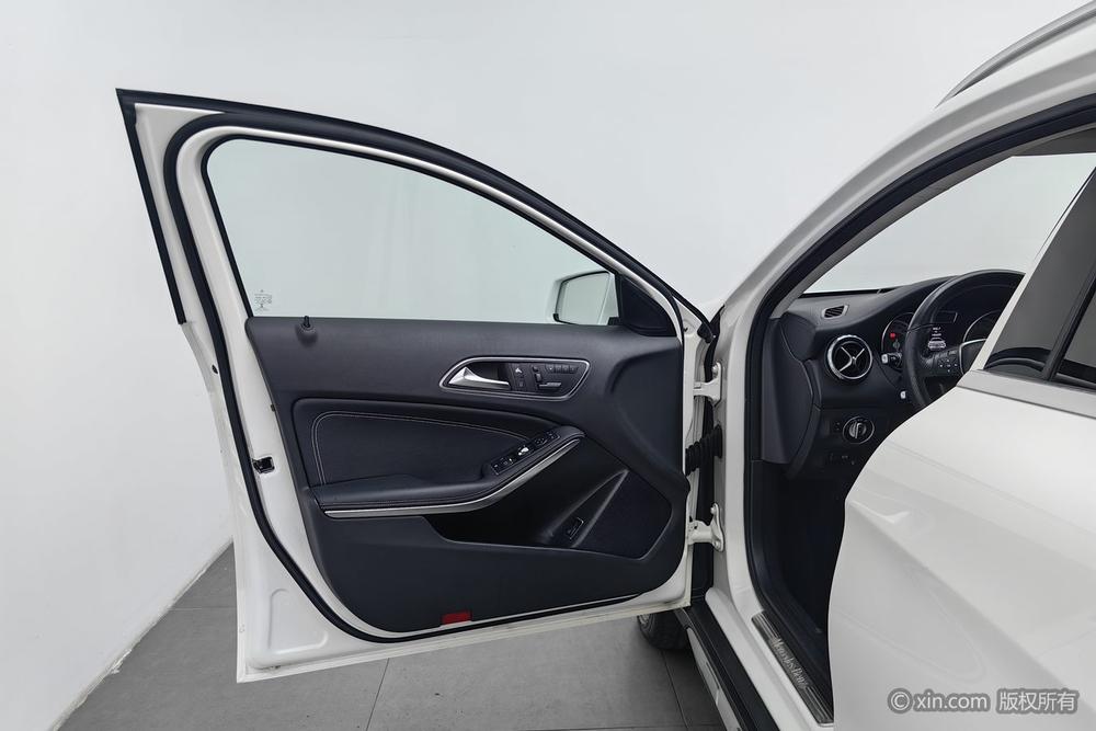 Mercedes-Benz GLA 2015 GLA 220 4MATIC Luxury – фото 21