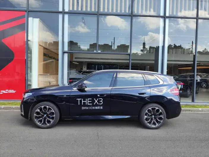 BMW X3 2025 Model xDrive30L Exclusive Model M Sports Set – фото 3