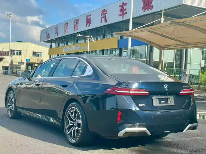 BMW i5 2024 Model eDrive35L M Sports Set – фото 4