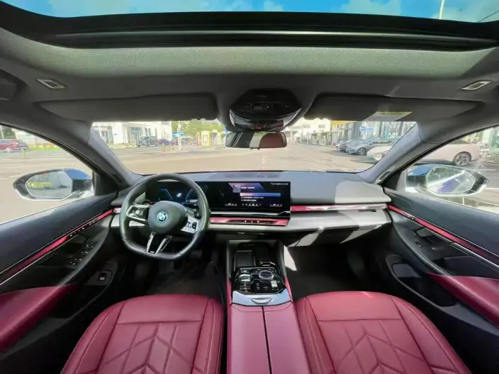 BMW i5 2024 Model eDrive35L M Sports Set – фото 7