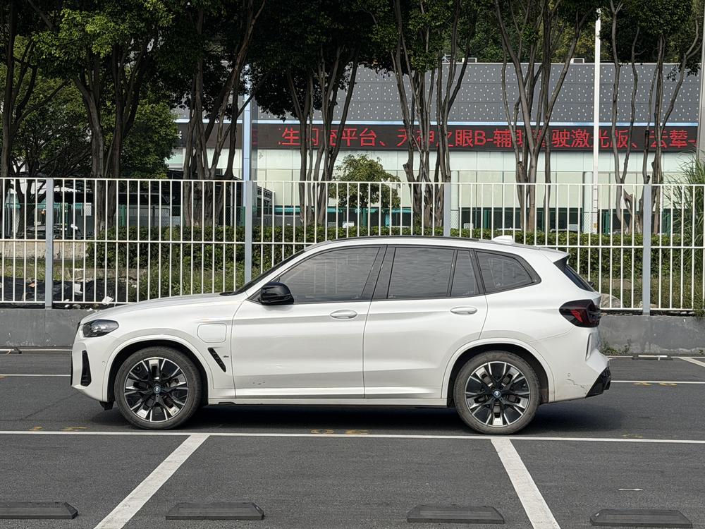 BMW iX3 2024 Pioneer – фото 4