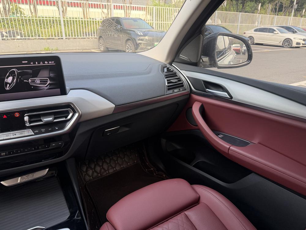 BMW iX3 2024 Pioneer – фото 9