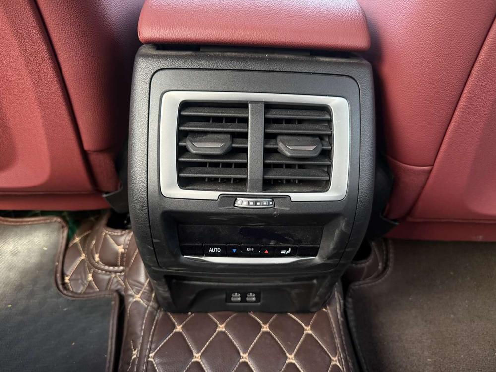 BMW iX3 2024 Pioneer – фото 10