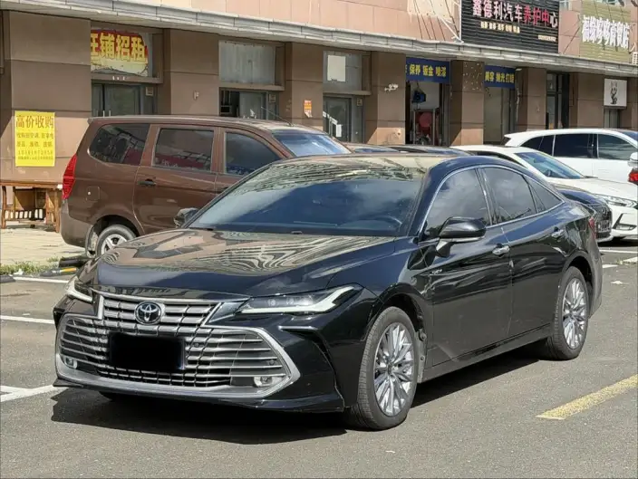 Toyota Avalon 2024 Model Intelligent Hybrid 2.0L E-CVT Deluxe Edition – фото 1