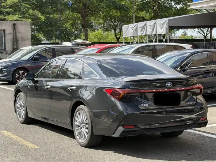 Toyota Avalon 2024 Model Intelligent Hybrid 2.0L E-CVT Deluxe Edition – фото 3