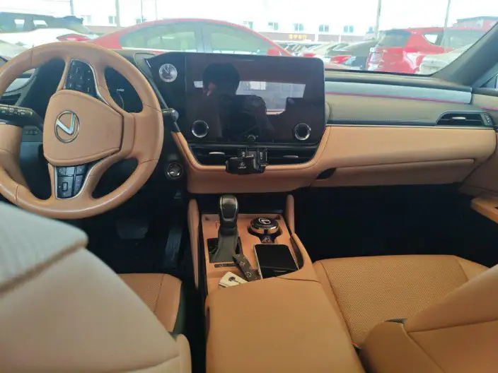 Lexus ES 2025 Model 200 Premium – фото 8