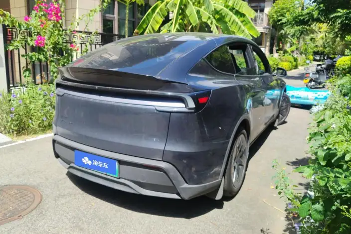 Model Y L 2026 Model Standard Edition – фото 3
