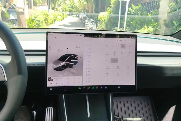 Model Y L 2026 Model Standard Edition – фото 8