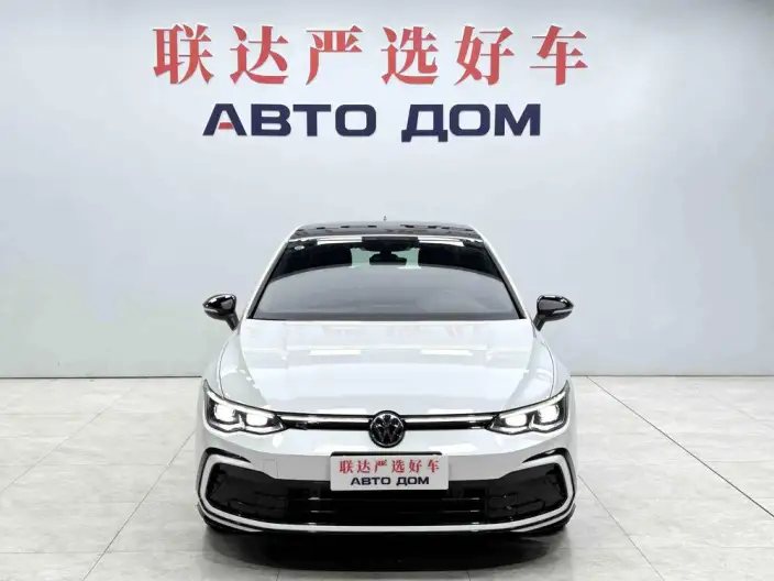 Volkswagen Golf 2023 Model 280TSI DSG R-Line Lite – фото 2