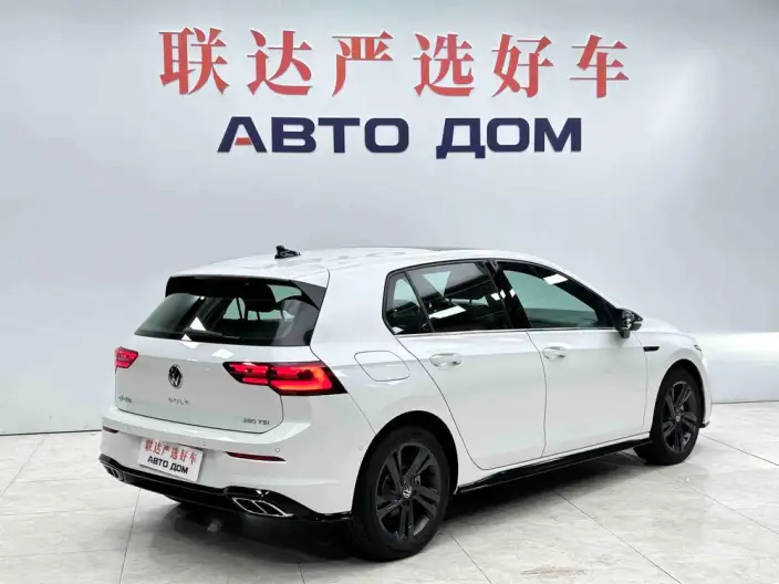 Volkswagen Golf 2023 Model 280TSI DSG R-Line Lite – фото 6