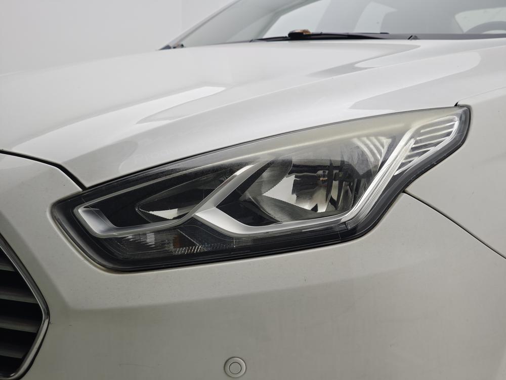 Ford Escort 2015 1.5L Automatic Fashion – фото 12