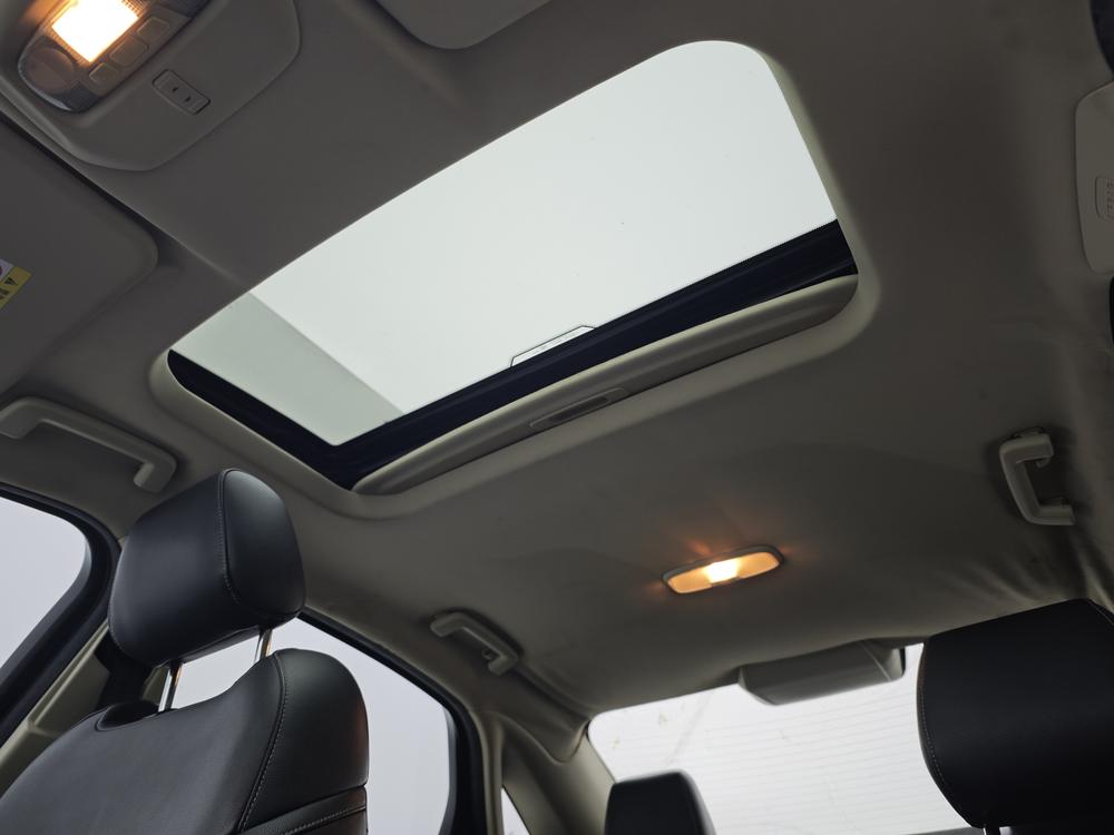 Ford Escort 2015 1.5L Automatic Fashion – фото 19