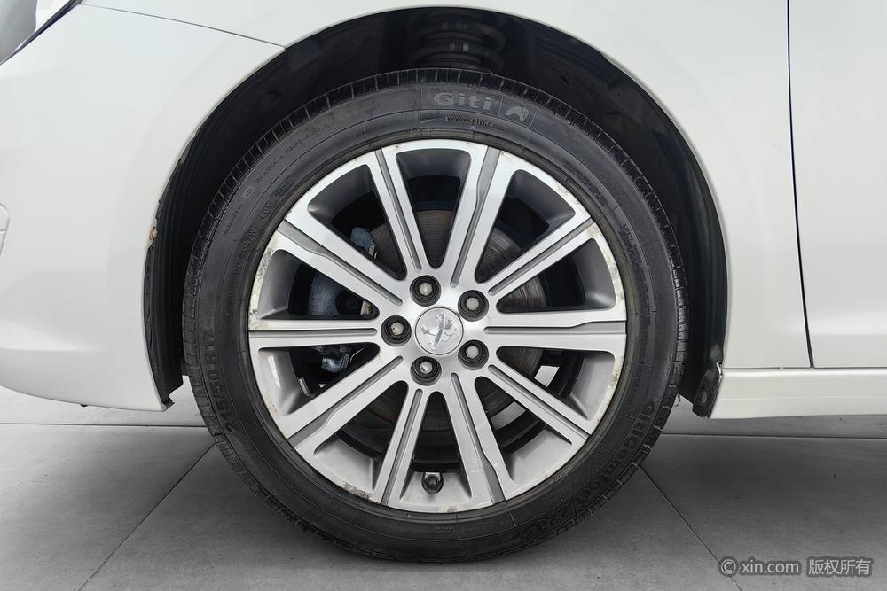 Peugeot 408 2016 1.6T Automatic Luxury – фото 8