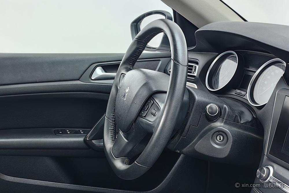 Peugeot 408 2016 1.6T Automatic Luxury – фото 16