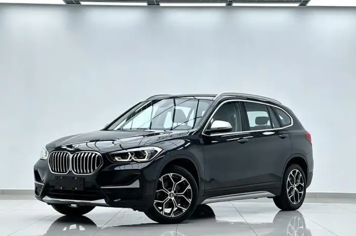 BMW X1 2022 Model sDrive20Li Exclusive Model – фото 1
