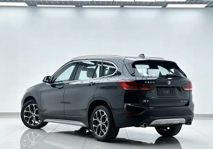 BMW X1 2022 Model sDrive20Li Exclusive Model – фото 3