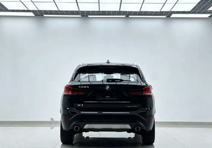 BMW X1 2022 Model sDrive20Li Exclusive Model – фото 4