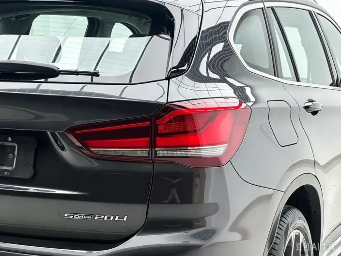 BMW X1 2022 Model sDrive20Li Exclusive Model – фото 7