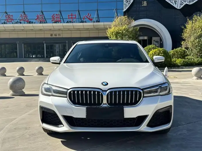 BMW 5 Series 2022 Model Facelift 525Li M Sports Set – фото 2