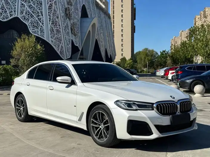 BMW 5 Series 2022 Model Facelift 525Li M Sports Set – фото 3